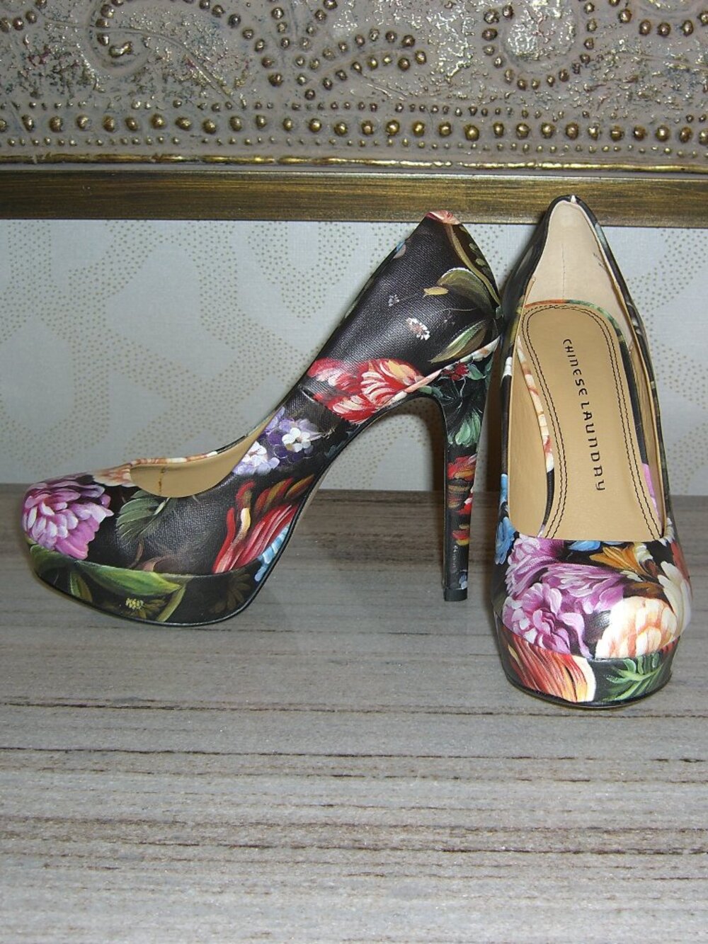 NIB CHINESE LAUNDRY FLORAL PRINT PUMPS HEELS SHOES 7M